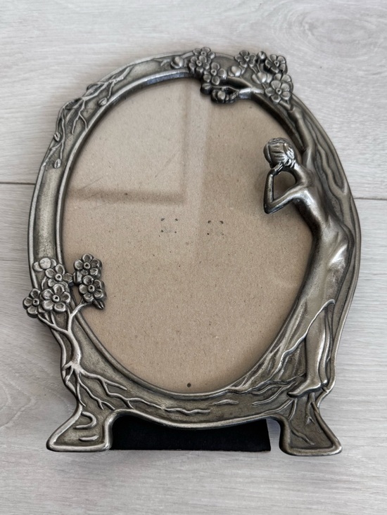Vintage Other - Vintage Art Nouveau Style Picture Frame